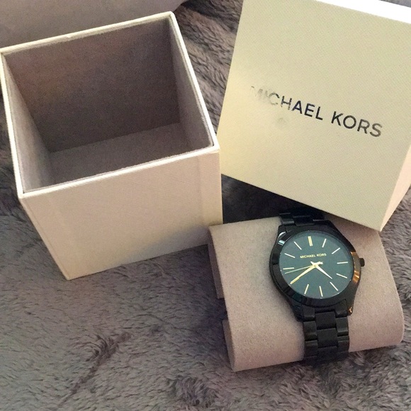 Michael Kors Accessories - MICHAEL KORS
Slim Runway Black Dial Black